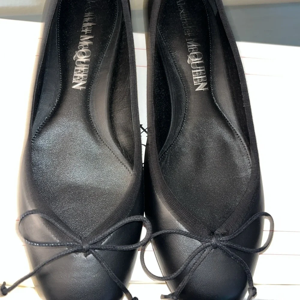 Alexander McQueen Armadillo Leather Black Ballerina Flats NIB EU sz 37.5 / 7.5